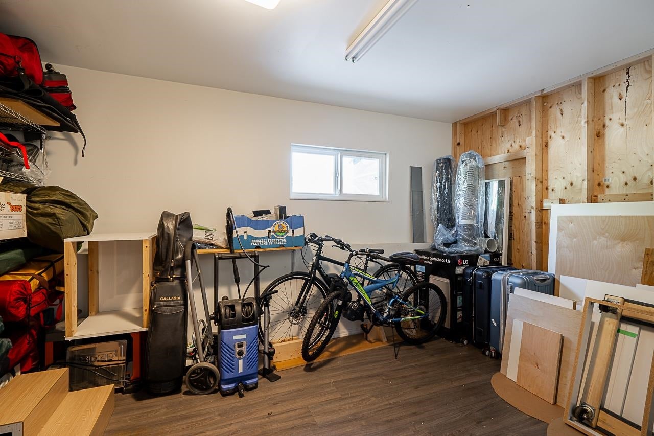 2057 Lorraine Avenue - Central Coquitlam Single Family Residence for Sale, 5 Bedrooms (R3092863)# - 35