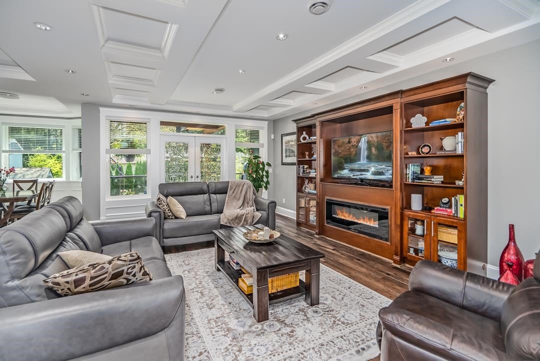 836 Sprice Avenue - Coquitlam West Single Family Residence for Sale, 7 Bedrooms (R3093090)# - 20