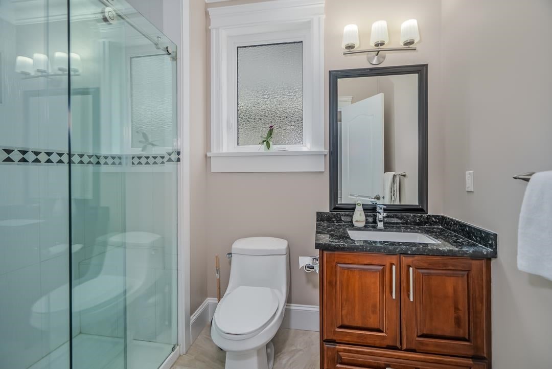 836 Sprice Avenue - Coquitlam West Single Family Residence for Sale, 7 Bedrooms (R3093090)# - 22