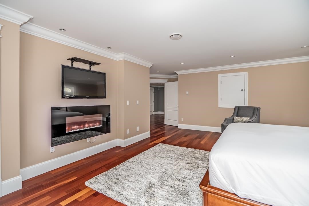 836 Sprice Avenue - Coquitlam West Single Family Residence for Sale, 7 Bedrooms (R3093090)# - 29