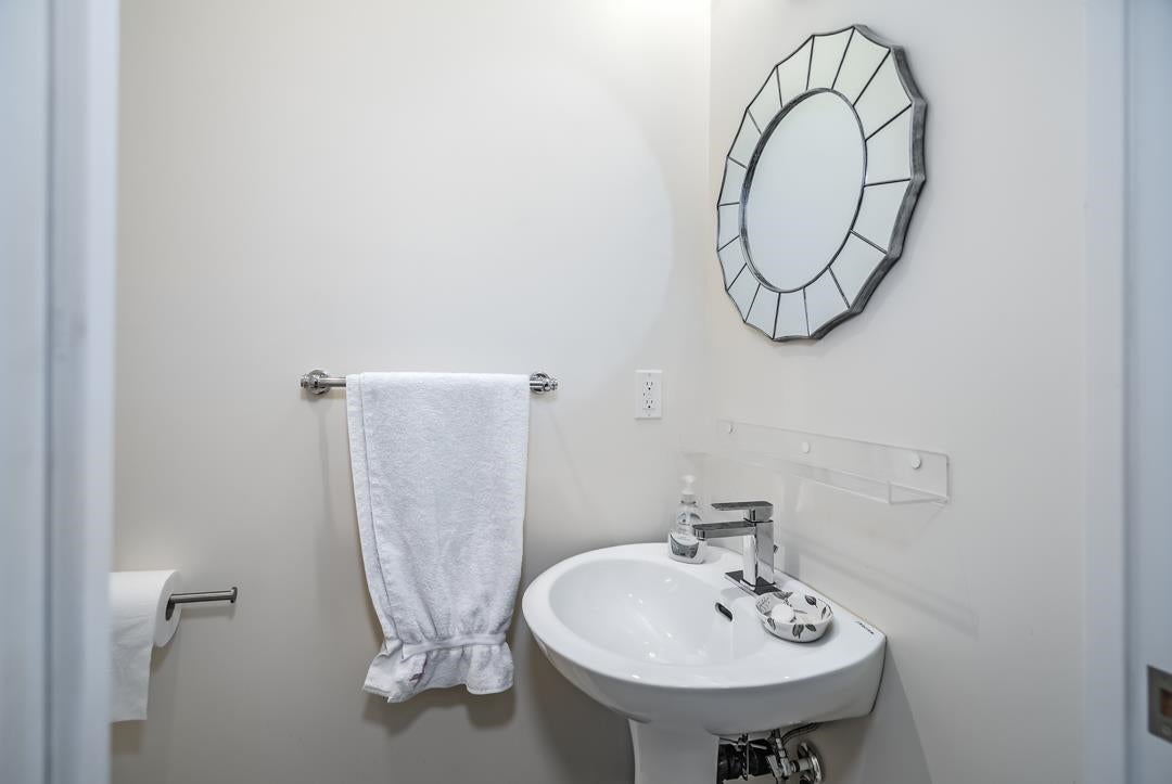 836 Sprice Avenue - Coquitlam West Single Family Residence for Sale, 7 Bedrooms (R3093090)# - 35