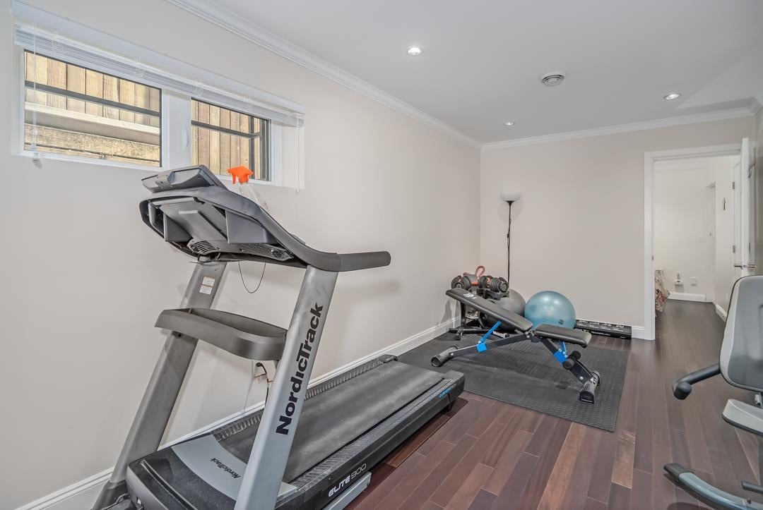 836 Sprice Avenue - Coquitlam West Single Family Residence for Sale, 7 Bedrooms (R3093090)# - 36