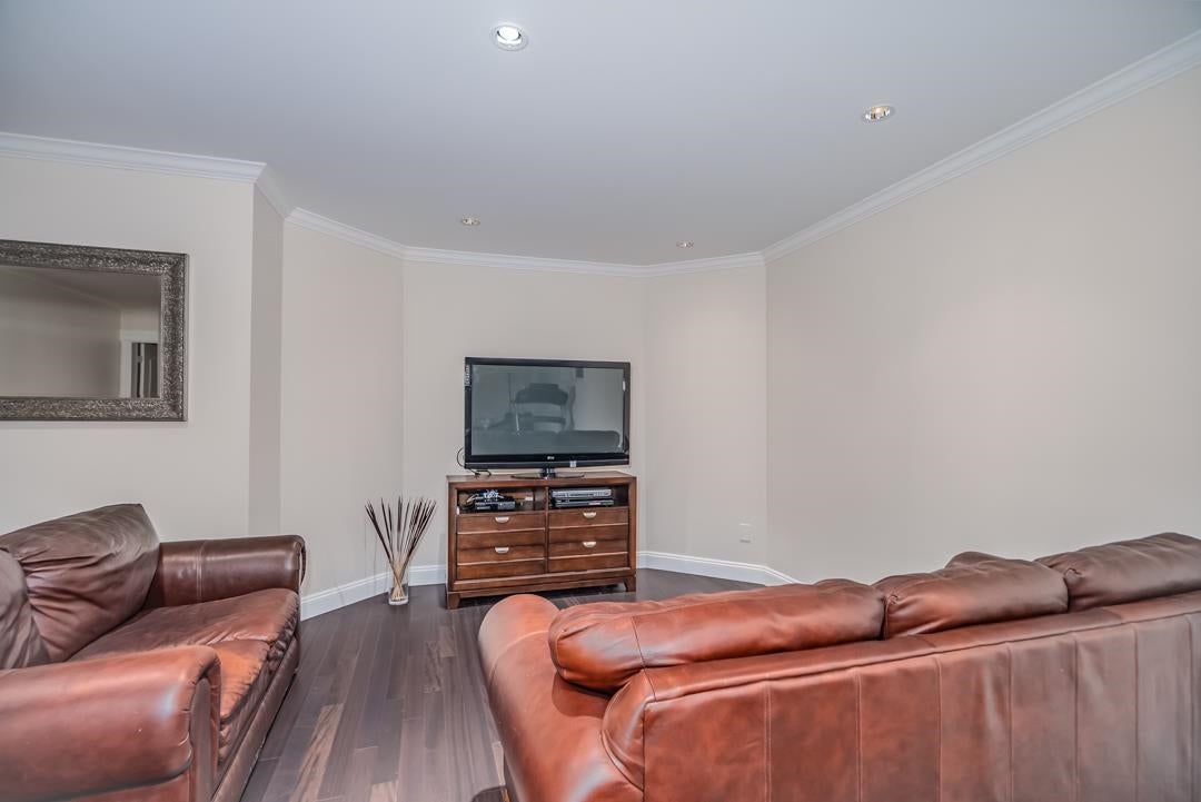 836 Sprice Avenue - Coquitlam West Single Family Residence for Sale, 7 Bedrooms (R3093090)# - 37