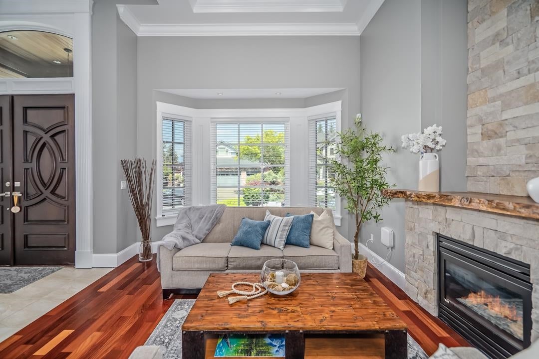 836 Sprice Avenue - Coquitlam West Single Family Residence for Sale, 7 Bedrooms (R3093090)# - 4