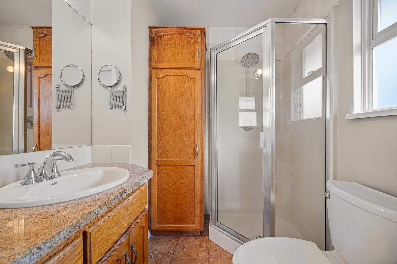 4338 Pandora Street - Vancouver Heights Single Family Residence for Sale, 4 Bedrooms (R3093096)# - 25