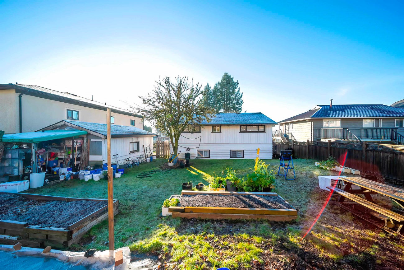 915 Walls Avenue - Maillardville Single Family Residence for Sale, 3 Bedrooms (R3093309)# - 12