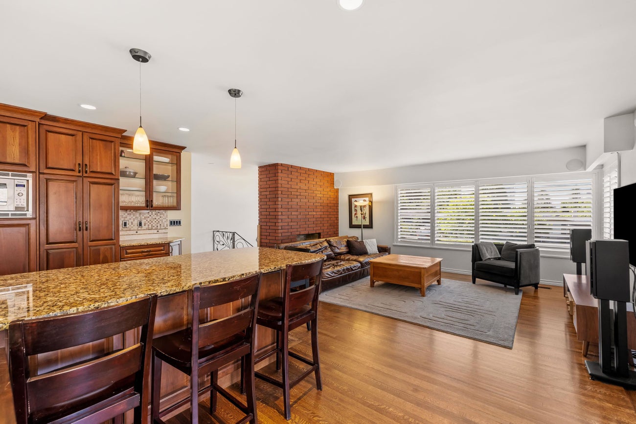 525 Appian Way - Coquitlam West Single Family Residence for Sale, 3 Bedrooms (R3093383)# - 12