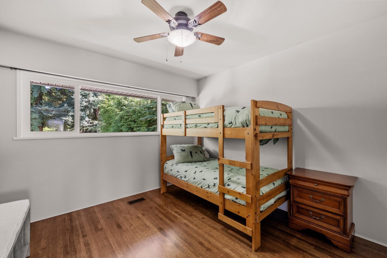 525 Appian Way - Coquitlam West Single Family Residence for Sale, 3 Bedrooms (R3093383)# - 18