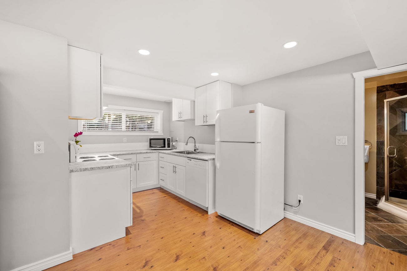 525 Appian Way - Coquitlam West Single Family Residence for Sale, 3 Bedrooms (R3093383)# - 26