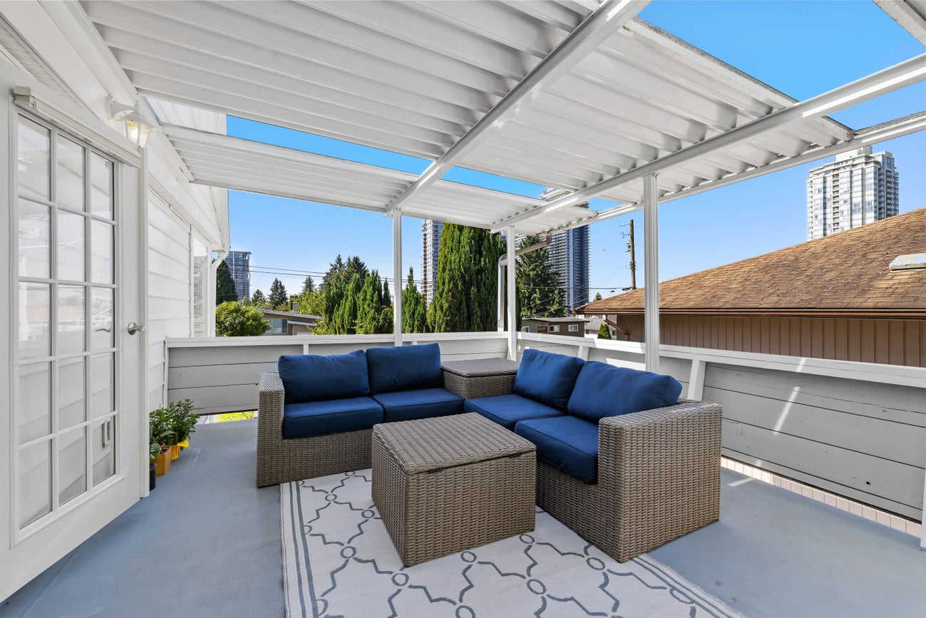 525 Appian Way - Coquitlam West Single Family Residence for Sale, 3 Bedrooms (R3093383)# - 32