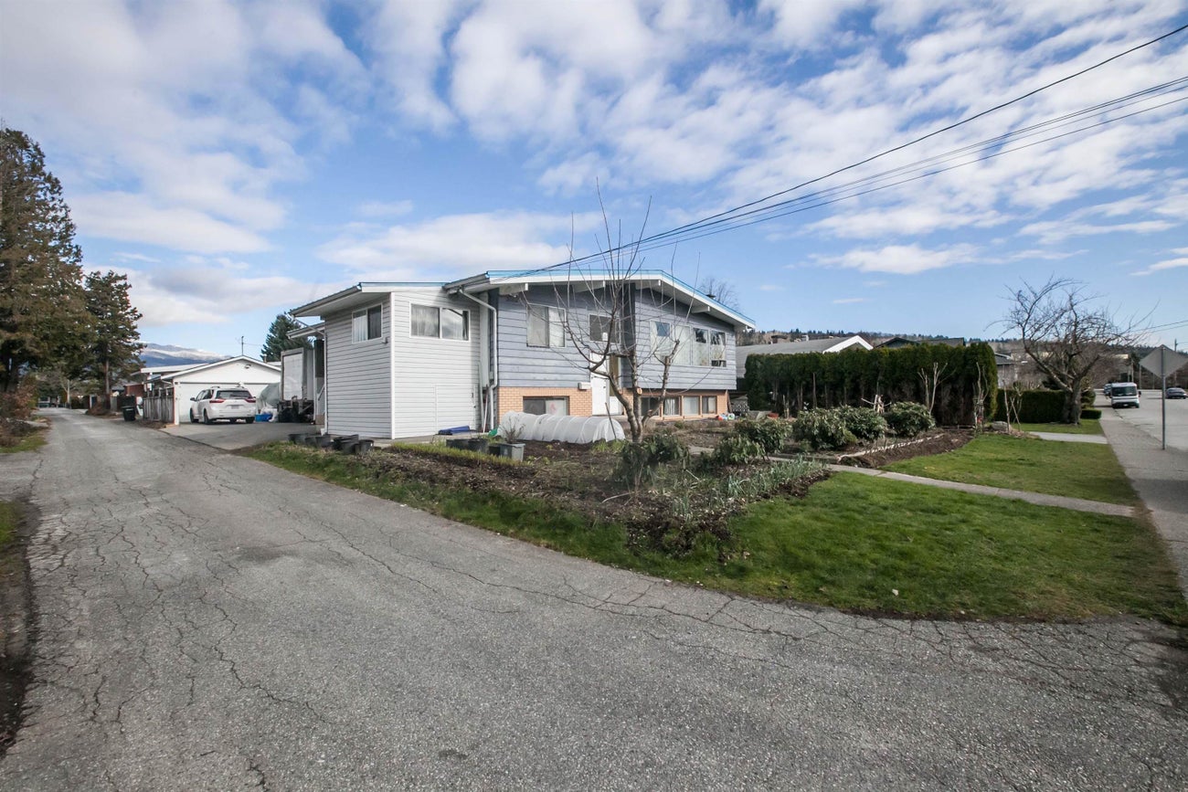 7017 Kitchener Street - Sperling-Duthie Single Family Residence for Sale, 10 Bedrooms (R3093635)# - 3