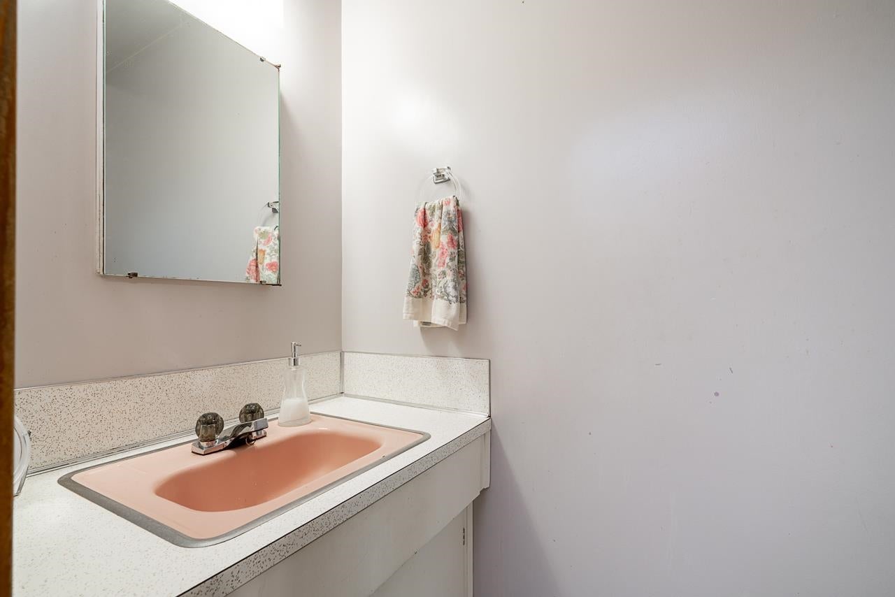 7475 Colleen Street - Government Road Single Family Residence for Sale, 4 Bedrooms (R3093656)# - 22