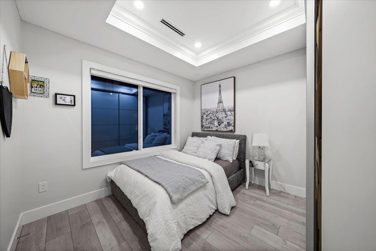 1041 Stewart Avenue - Maillardville Single Family Residence for Sale, 9 Bedrooms (R3093723)# - 21