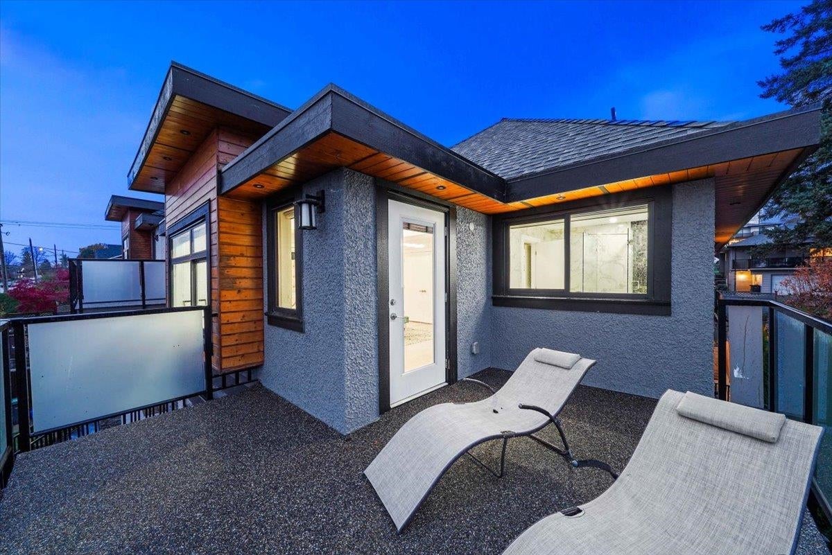 1041 Stewart Avenue - Maillardville Single Family Residence for Sale, 9 Bedrooms (R3093723)# - 23