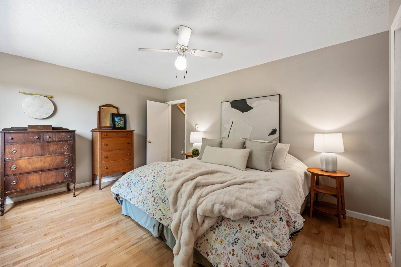 935 Stardale Avenue - Coquitlam West Single Family Residence for Sale, 4 Bedrooms (R3093884)# - 11