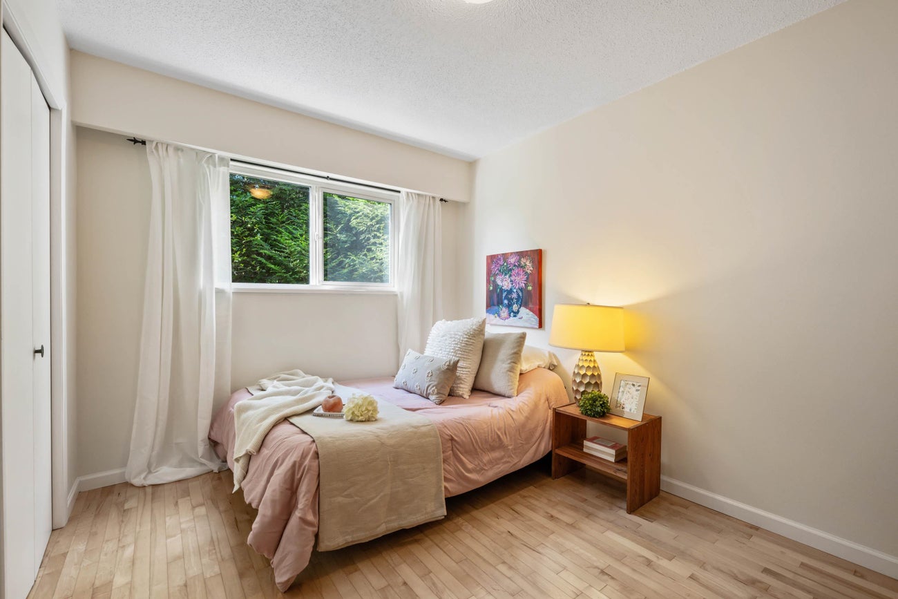 935 Stardale Avenue - Coquitlam West Single Family Residence for Sale, 4 Bedrooms (R3093884)# - 16