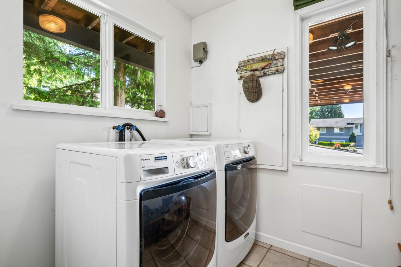 935 Stardale Avenue - Coquitlam West Single Family Residence for Sale, 4 Bedrooms (R3093884)# - 17