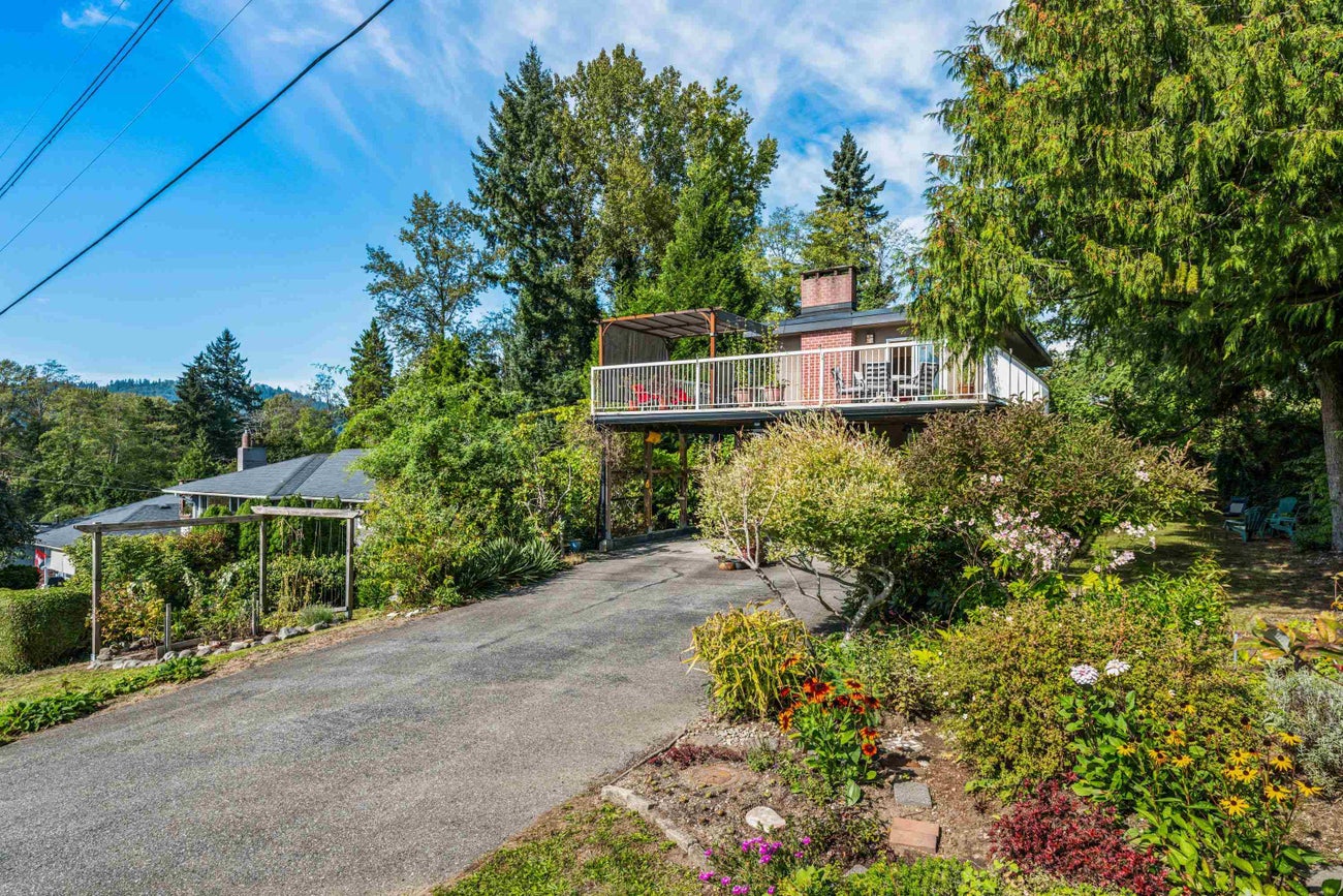 935 Stardale Avenue - Coquitlam West Single Family Residence for Sale, 4 Bedrooms (R3093884)# - 24