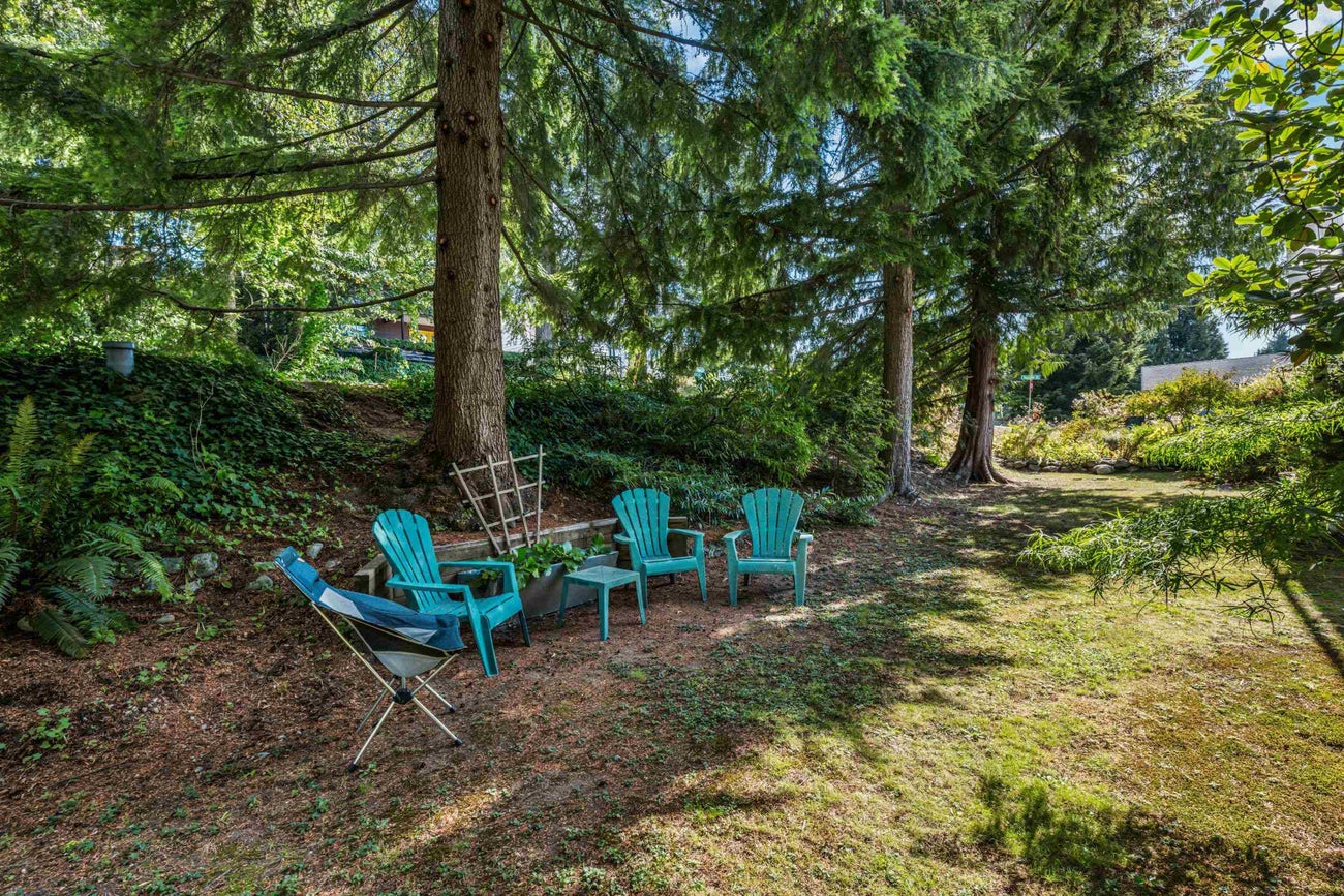 935 Stardale Avenue - Coquitlam West Single Family Residence for Sale, 4 Bedrooms (R3093884)# - 28