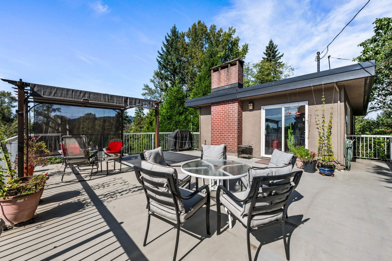 935 Stardale Avenue - Coquitlam West Single Family Residence for Sale, 4 Bedrooms (R3093884)# - 35