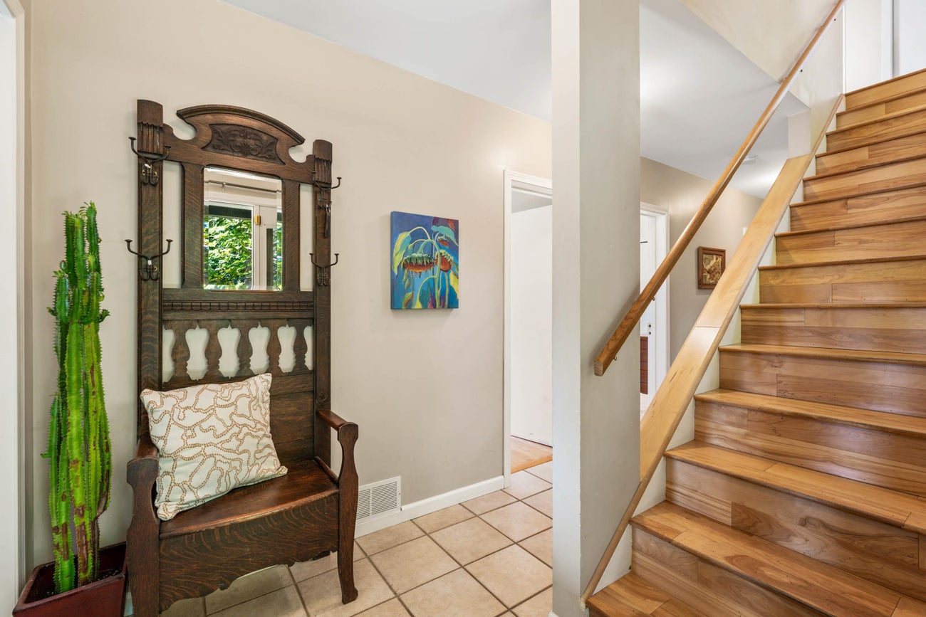 935 Stardale Avenue - Coquitlam West Single Family Residence for Sale, 4 Bedrooms (R3093884)# - 36