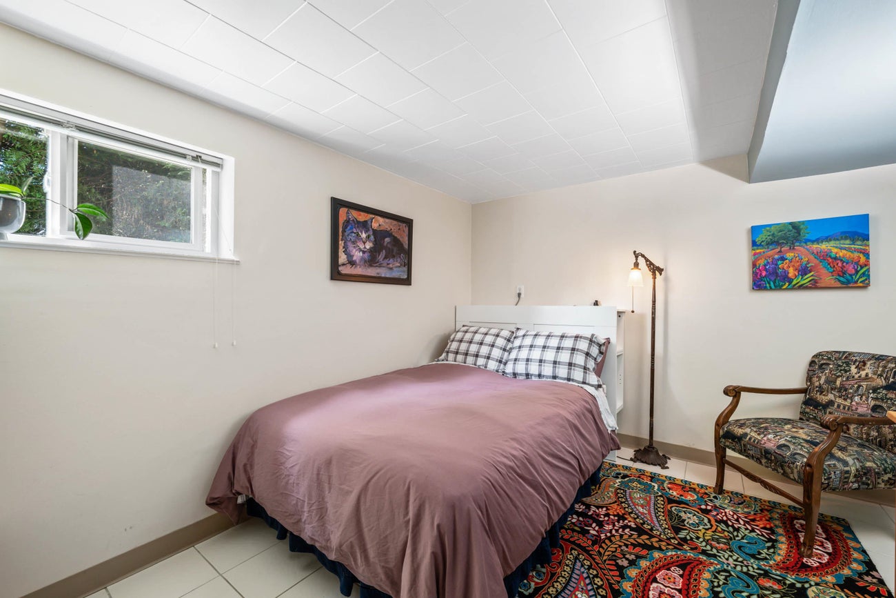 935 Stardale Avenue - Coquitlam West Single Family Residence for Sale, 4 Bedrooms (R3093884)# - 37