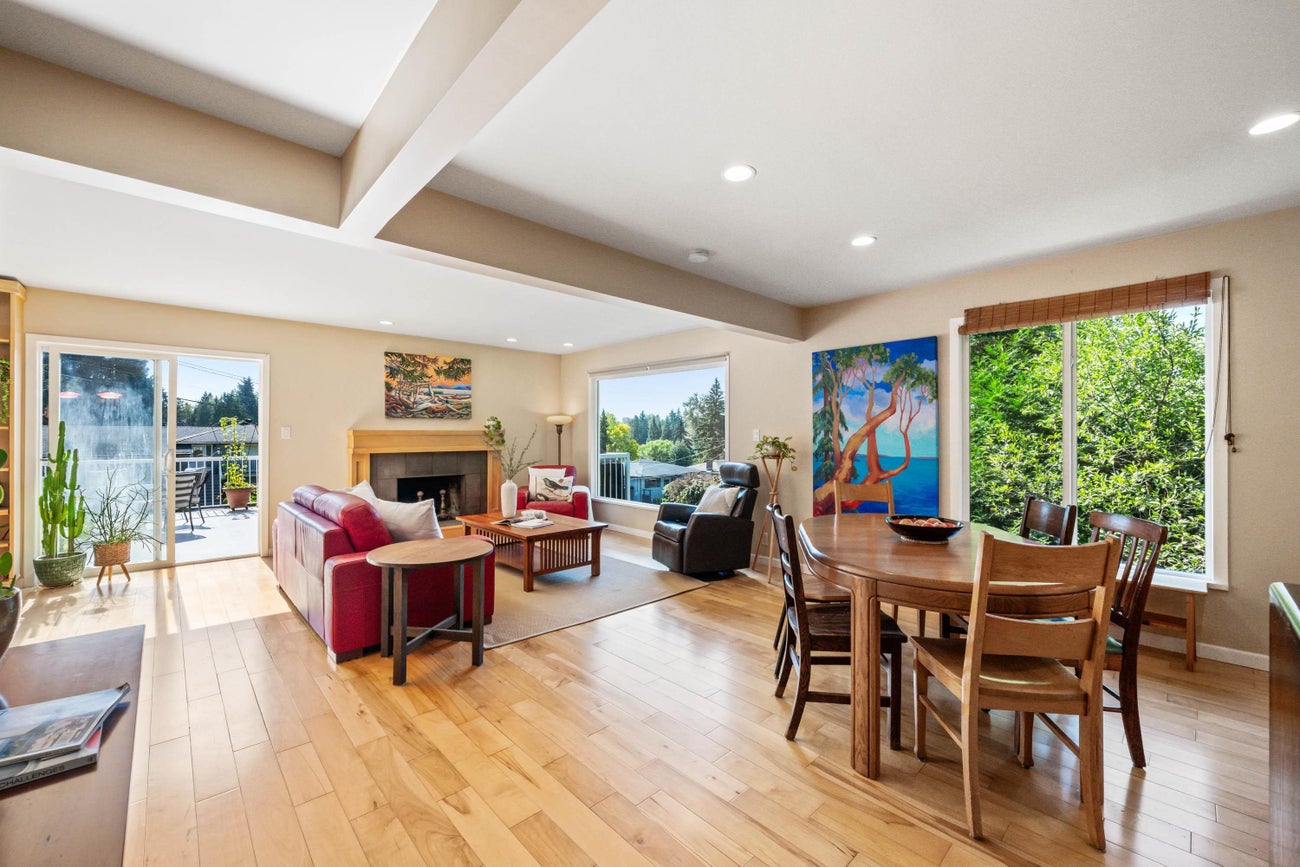 935 Stardale Avenue - Coquitlam West Single Family Residence for Sale, 4 Bedrooms (R3093884)# - 3