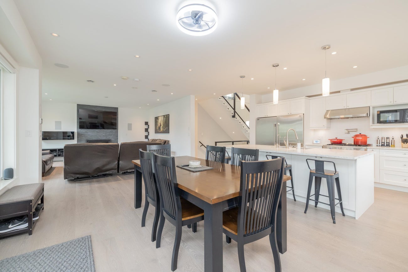 7139 Paulus Crescent - Montecito Single Family Residence for Sale, 7 Bedrooms (R3094101)# - 12