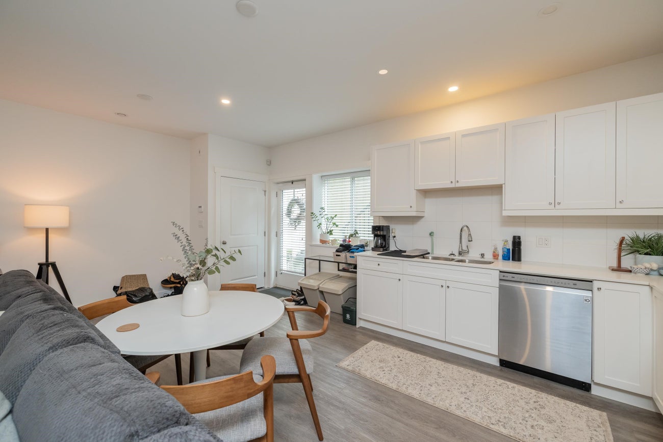 7139 Paulus Crescent - Montecito Single Family Residence for Sale, 7 Bedrooms (R3094101)# - 30