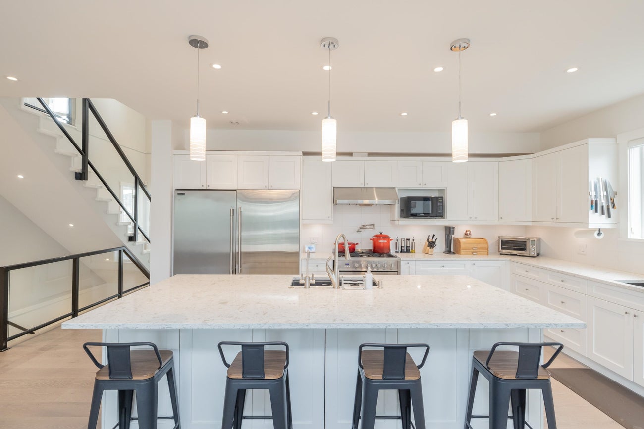 7139 Paulus Crescent - Montecito Single Family Residence for Sale, 7 Bedrooms (R3094101)# - 9