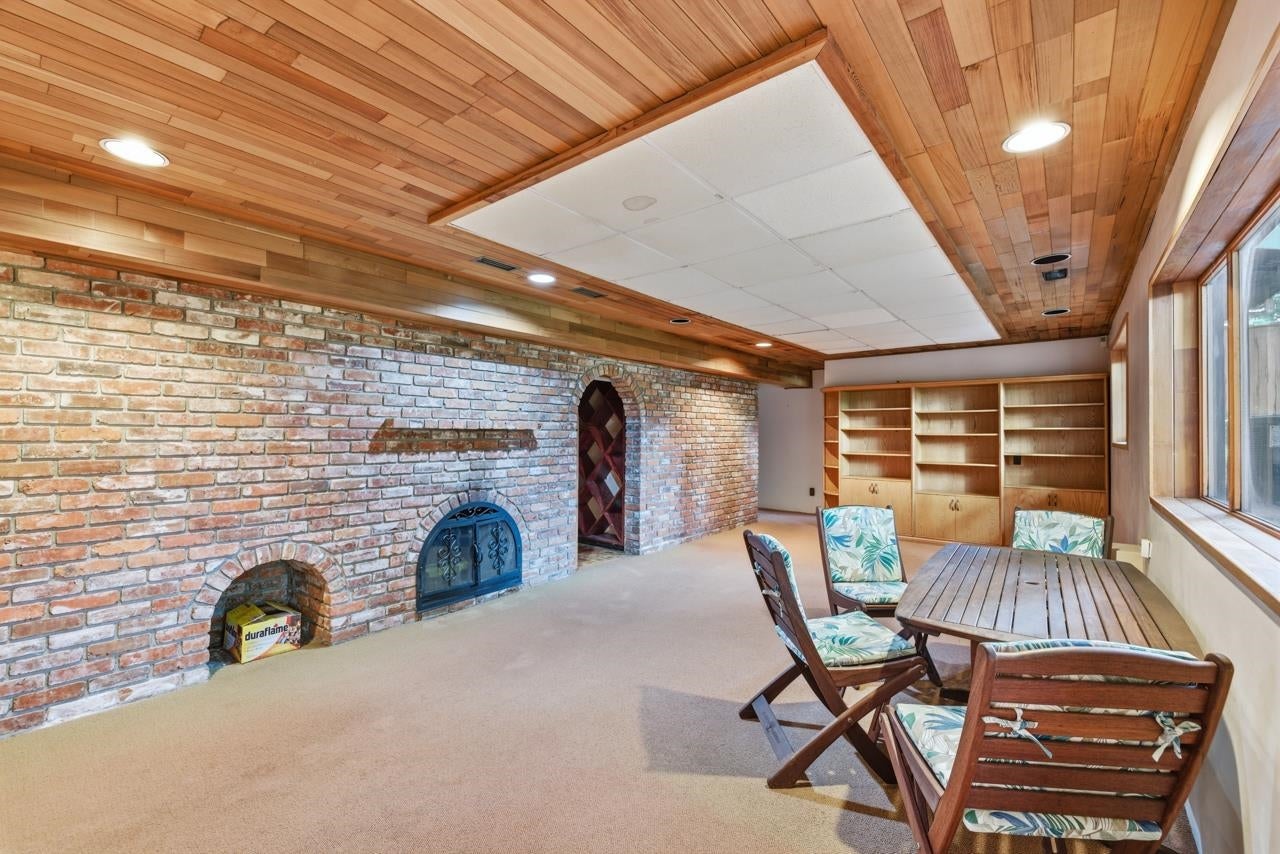 697 Folsom Street - Central Coquitlam Single Family Residence for Sale, 4 Bedrooms (R3094210)# - 21