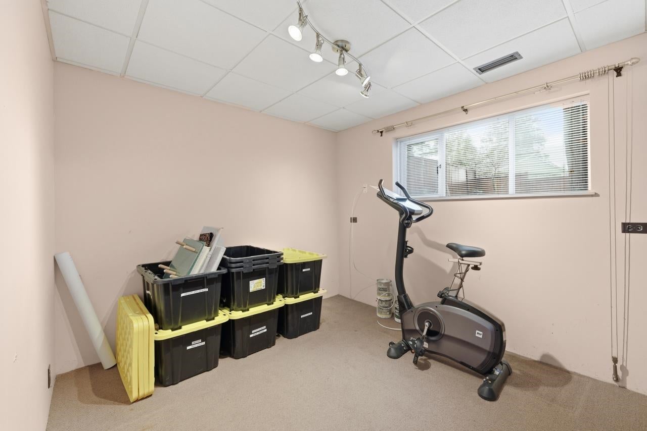 697 Folsom Street - Central Coquitlam Single Family Residence for Sale, 4 Bedrooms (R3094210)# - 25