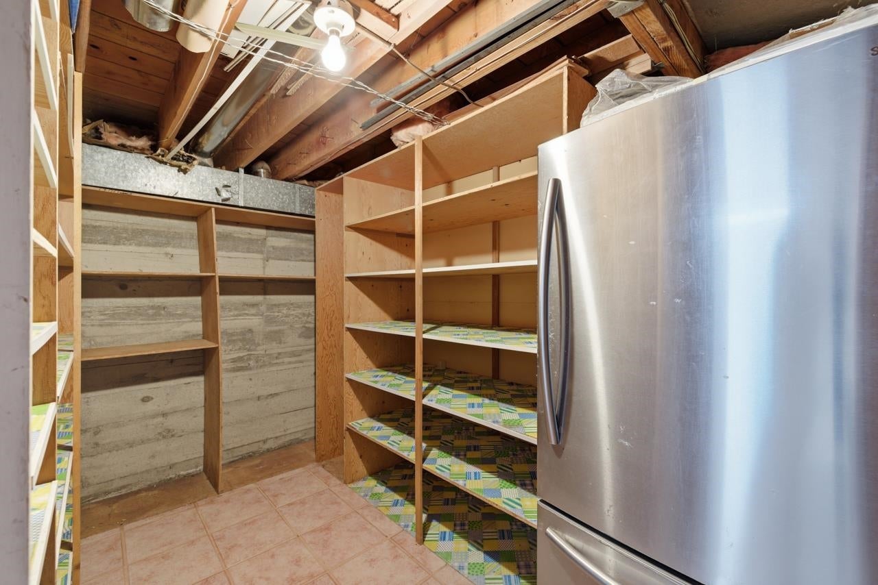 697 Folsom Street - Central Coquitlam Single Family Residence for Sale, 4 Bedrooms (R3094210)# - 28