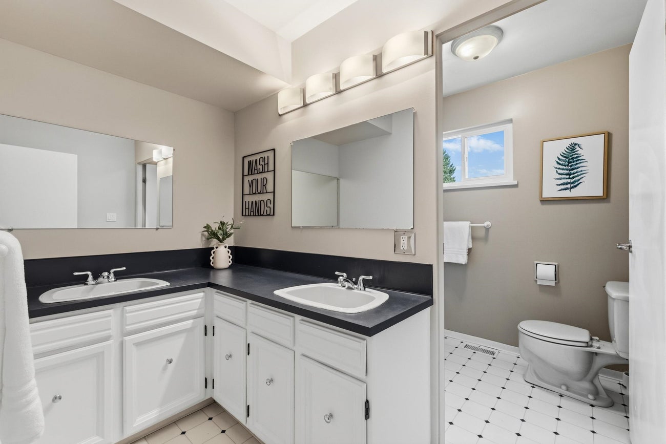 363 Dartmoor Drive - Coquitlam East Single Family Residence for Sale, 5 Bedrooms (R3094915)# - 21