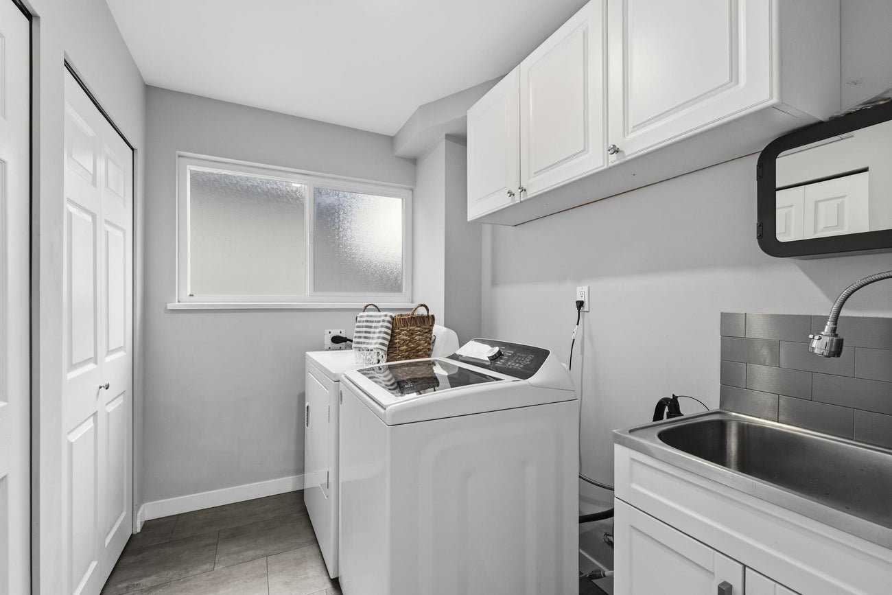 363 Dartmoor Drive - Coquitlam East Single Family Residence for Sale, 5 Bedrooms (R3094915)# - 22