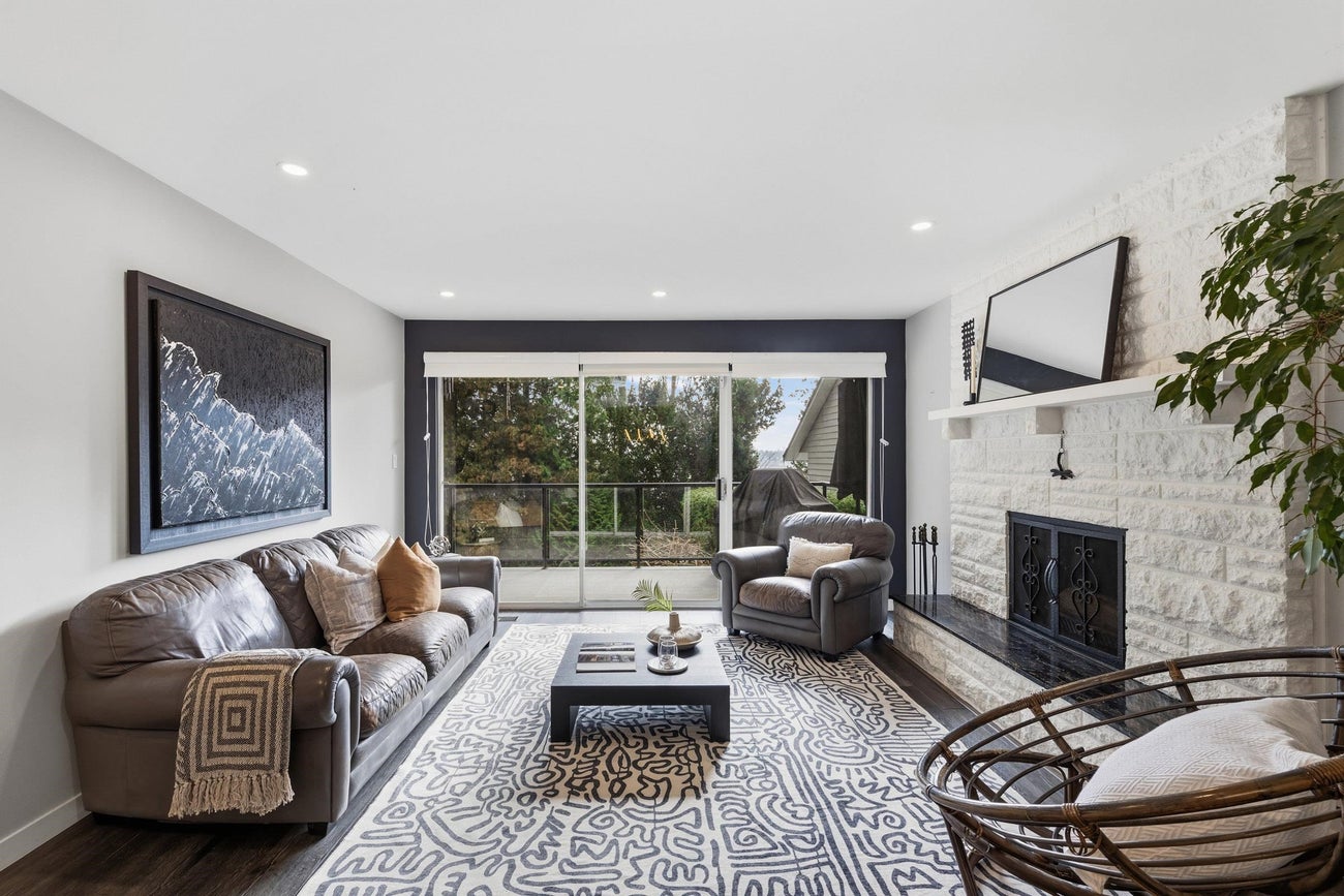 363 Dartmoor Drive - Coquitlam East Single Family Residence for Sale, 5 Bedrooms (R3094915)# - 4