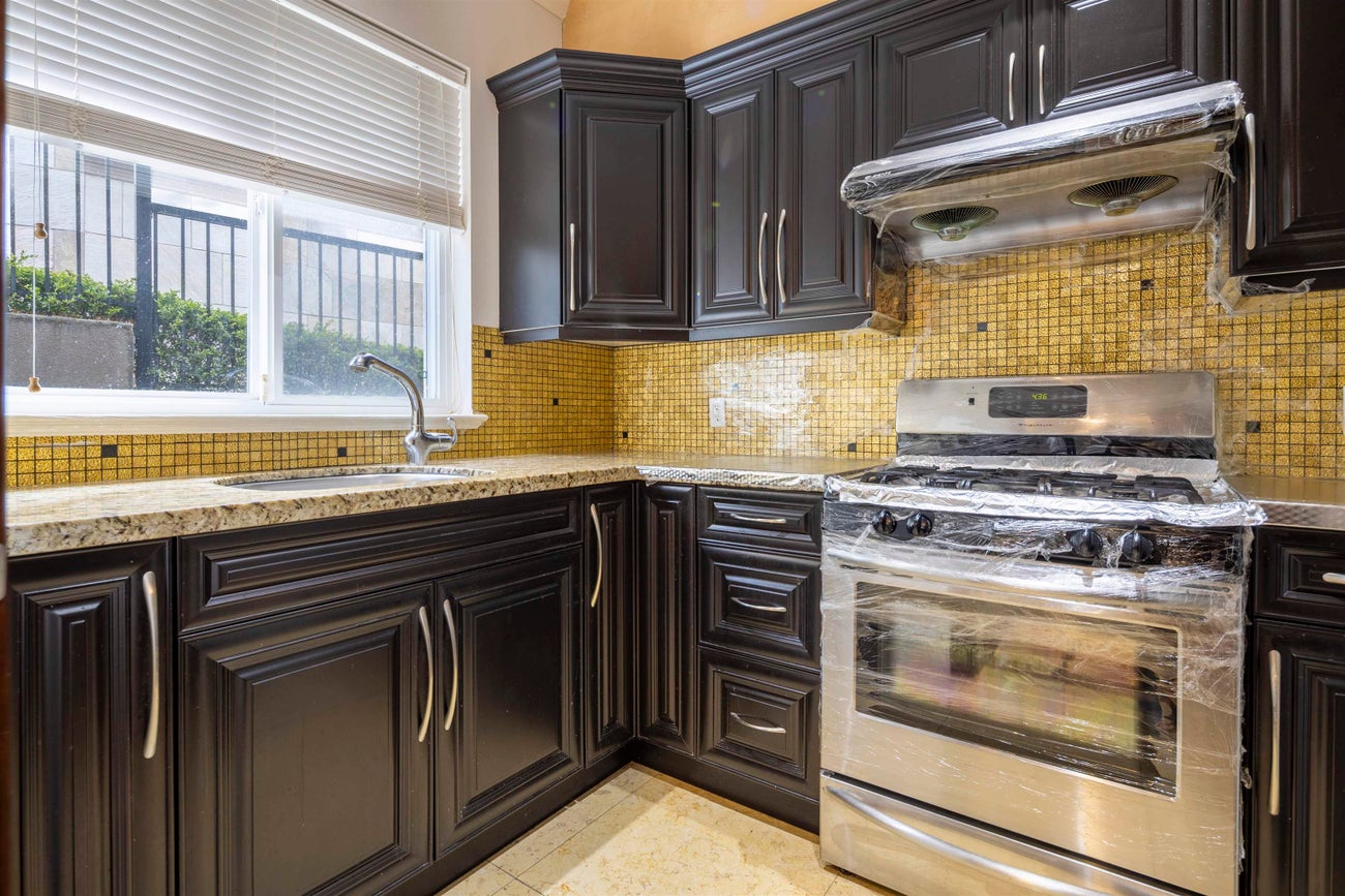 7353 Union Street - Simon Fraser Univer. single-family-residence for Sale, 5 Bedrooms (R3095229)# - 10