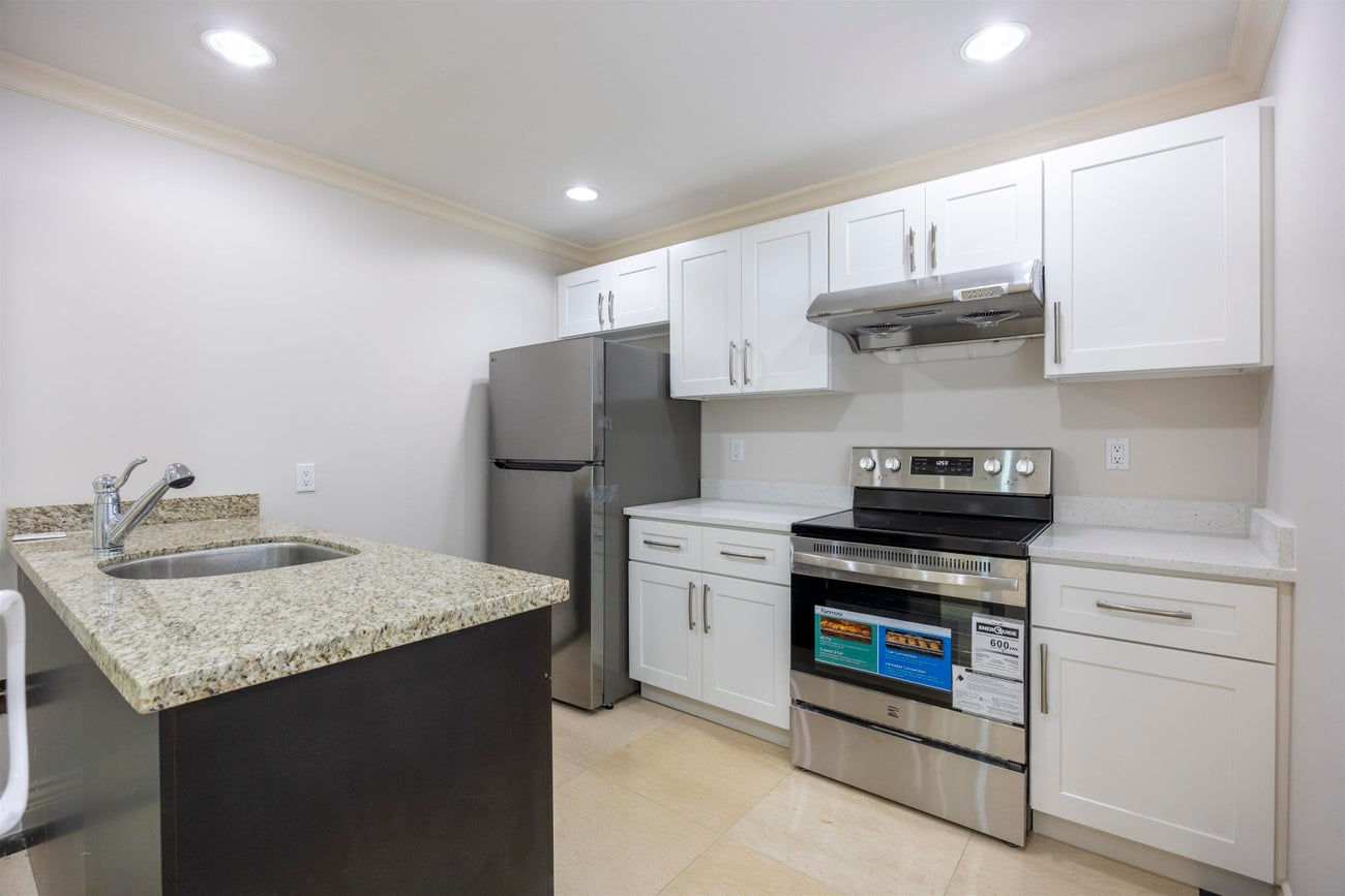 7353 Union Street - Simon Fraser Univer. single-family-residence for Sale, 5 Bedrooms (R3095229)# - 25