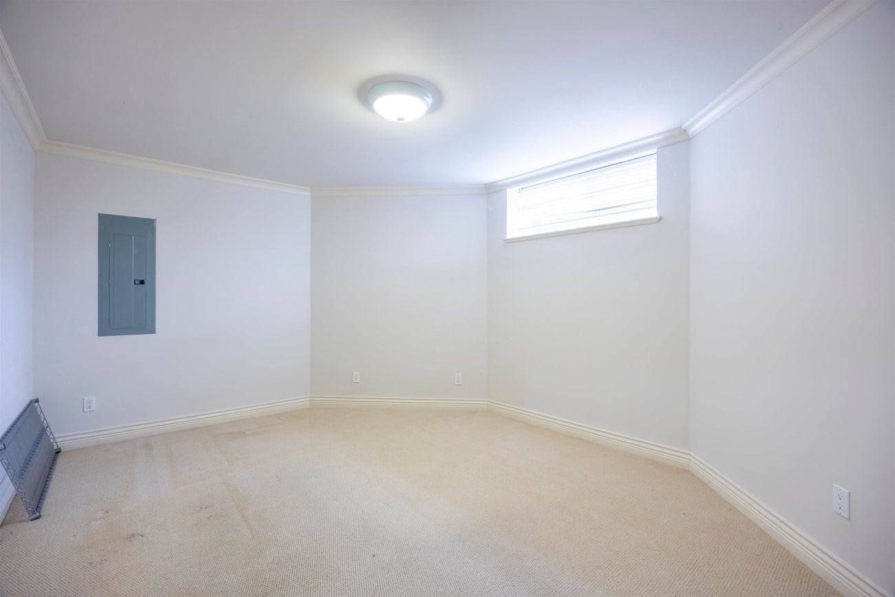 7353 Union Street - Simon Fraser Univer. single-family-residence for Sale, 5 Bedrooms (R3095229)# - 30