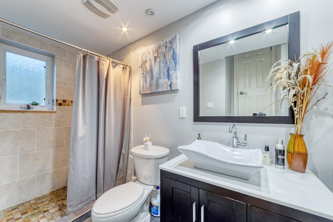 990 Kinsac Street - Coquitlam West Single Family Residence for Sale, 5 Bedrooms (R3095340)# - 11