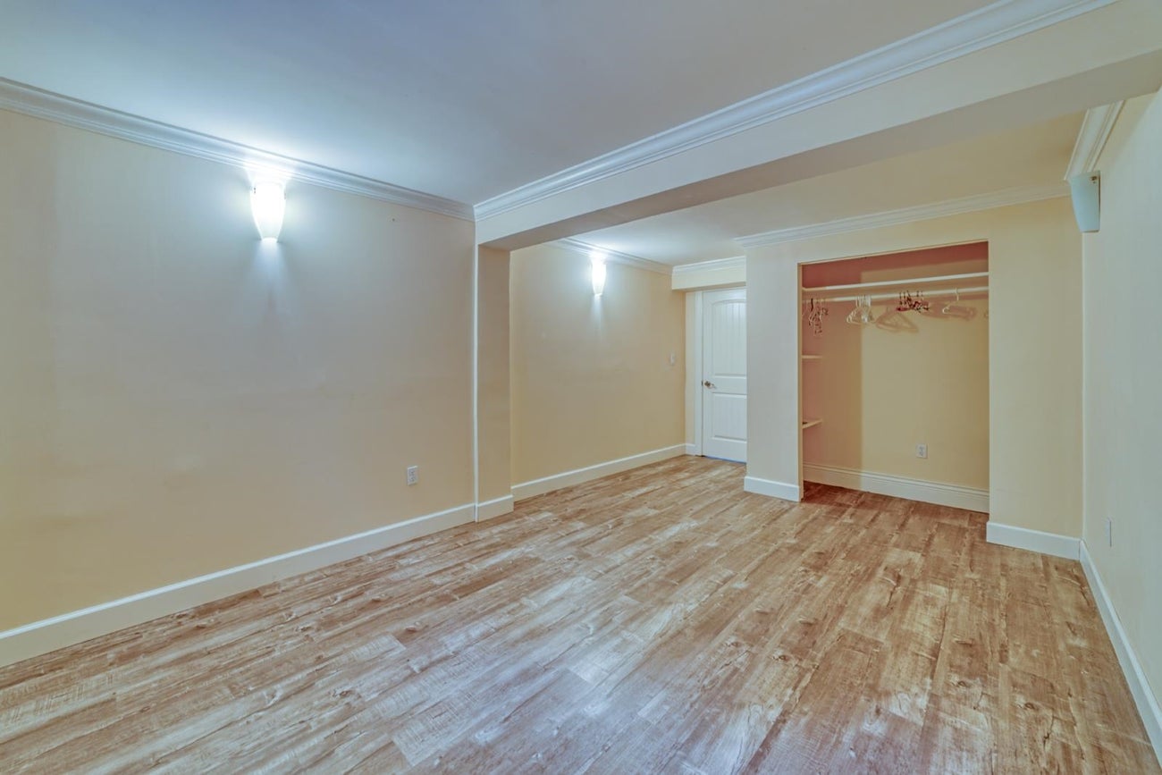 990 Kinsac Street - Coquitlam West Single Family Residence for Sale, 5 Bedrooms (R3095340)# - 23