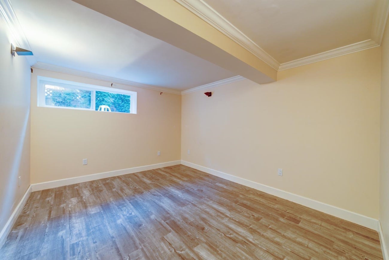 990 Kinsac Street - Coquitlam West Single Family Residence for Sale, 5 Bedrooms (R3095340)# - 24