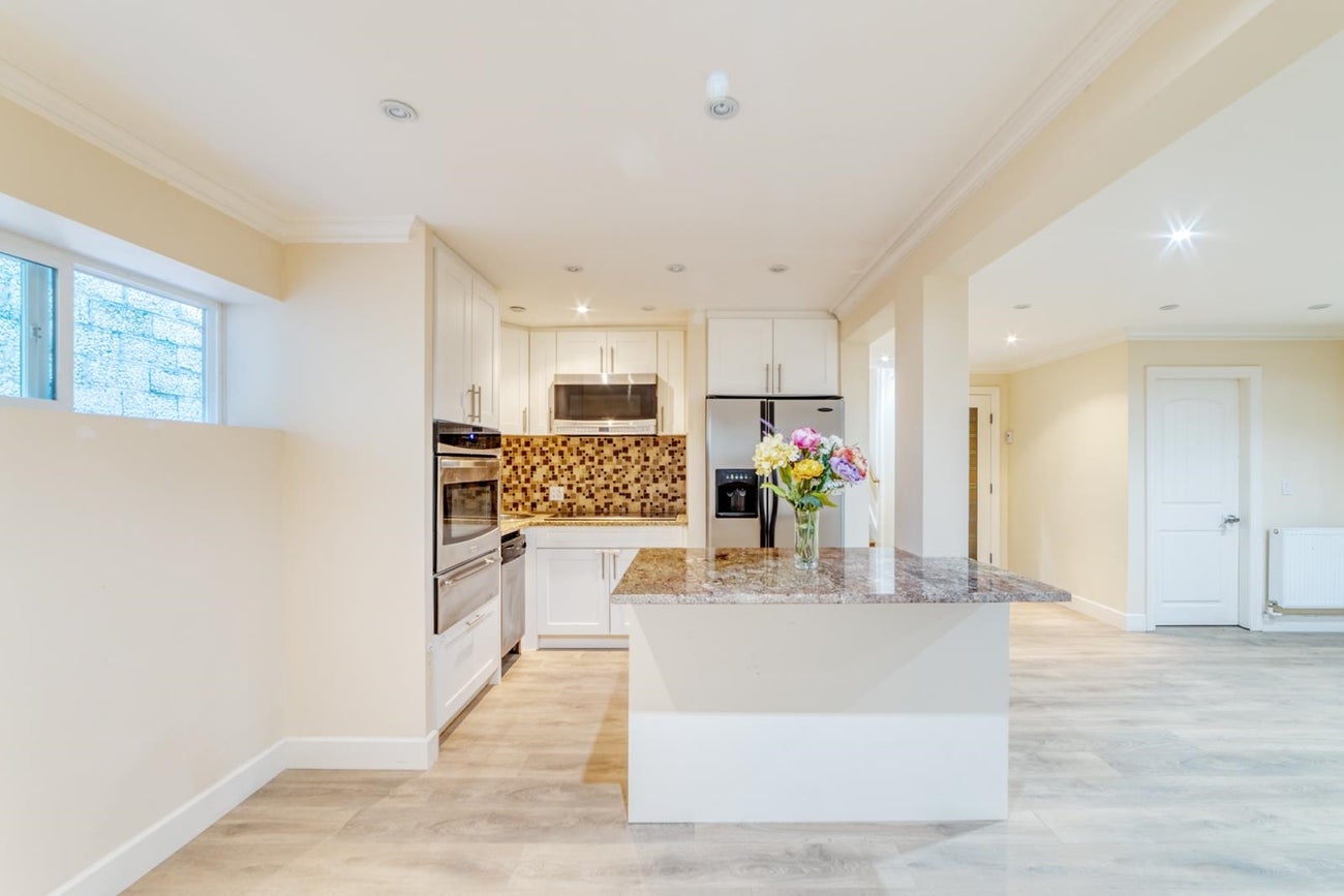 990 Kinsac Street - Coquitlam West Single Family Residence for Sale, 5 Bedrooms (R3095340)# - 26