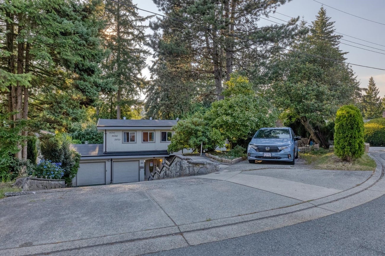 990 Kinsac Street - Coquitlam West Single Family Residence for Sale, 5 Bedrooms (R3095340)# - 33