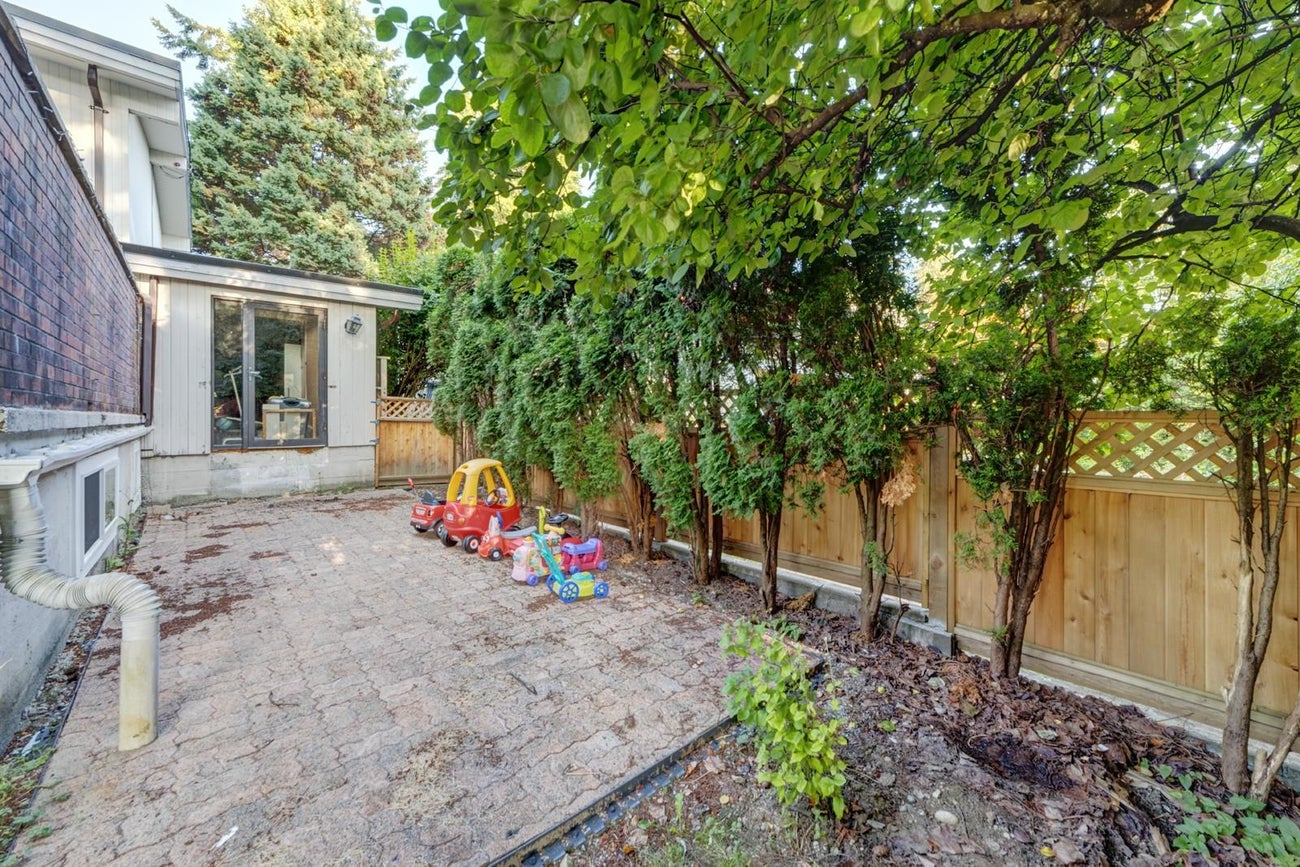 990 Kinsac Street - Coquitlam West Single Family Residence for Sale, 5 Bedrooms (R3095340)# - 36