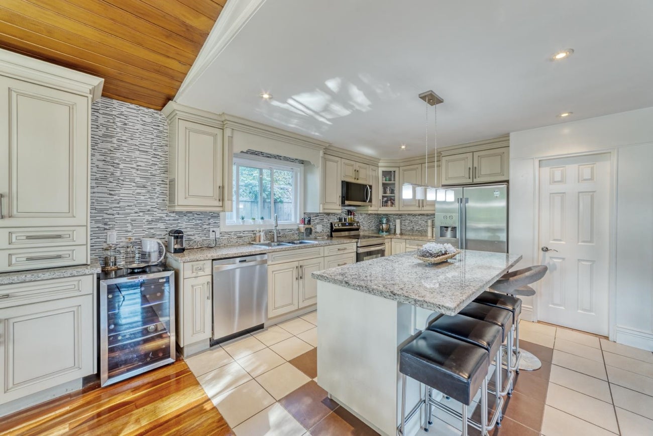 990 Kinsac Street - Coquitlam West Single Family Residence for Sale, 5 Bedrooms (R3095340)# - 6