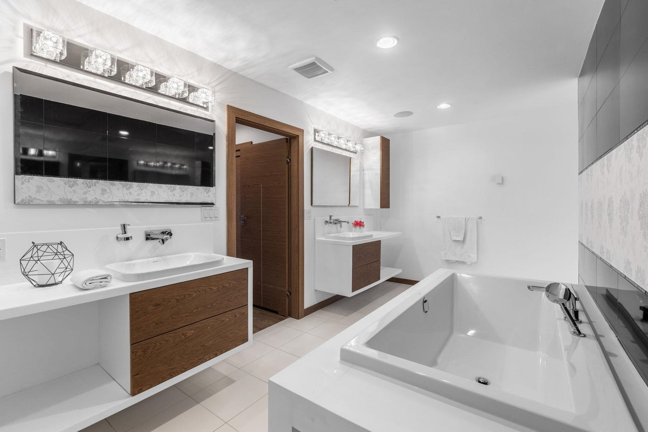 2150 Kugler Avenue - Central Coquitlam single-family-residence for Sale, 6 Bedrooms (R3095734)# - 21