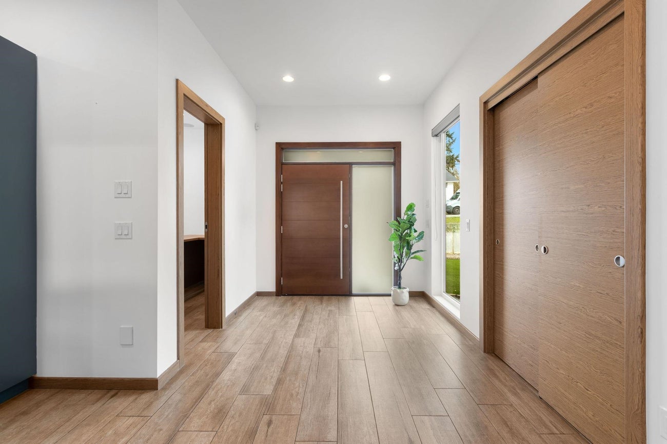 2150 Kugler Avenue - Central Coquitlam Single Family Residence for Sale, 6 Bedrooms (R3095734)# - 4