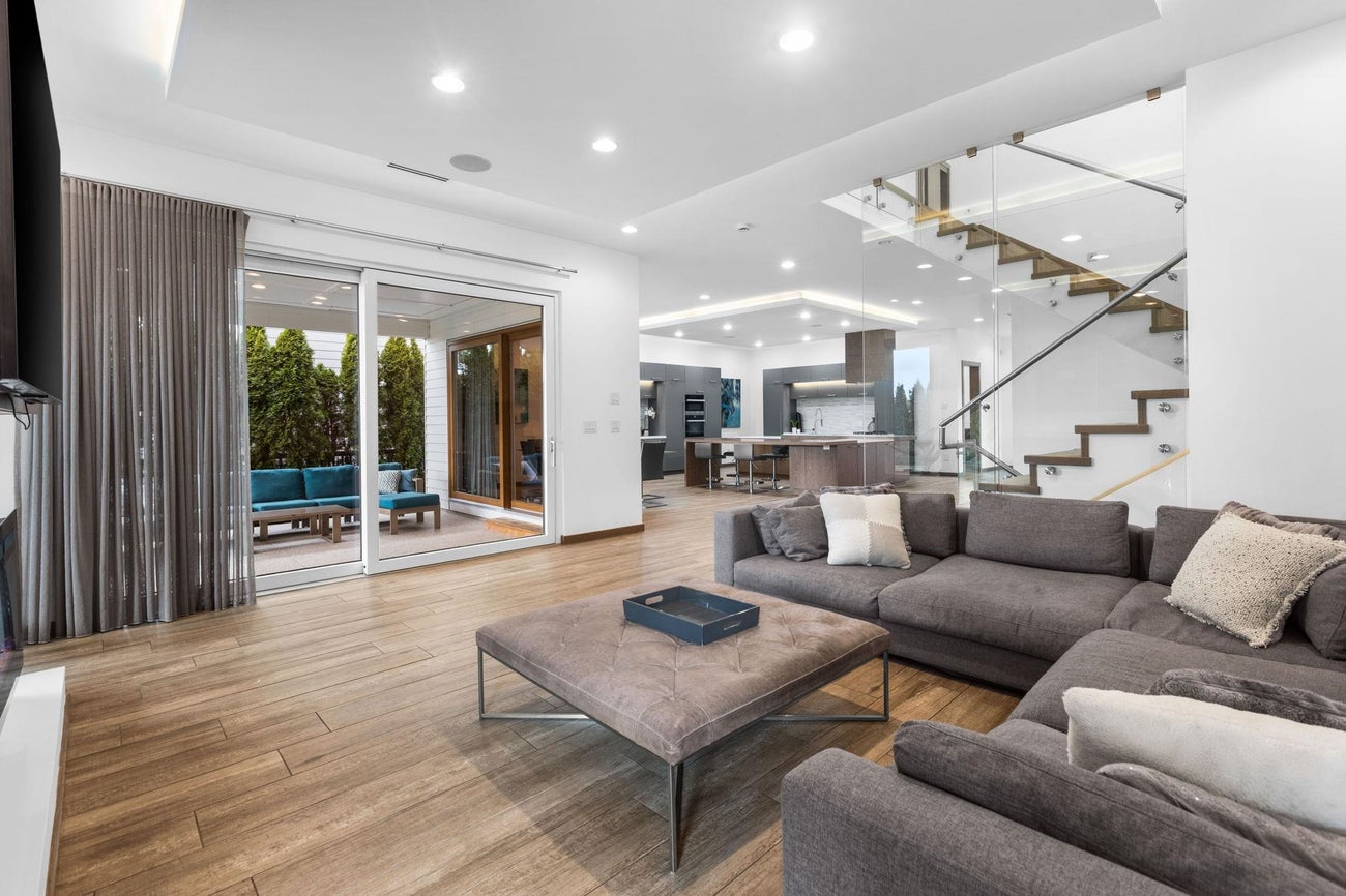 2150 Kugler Avenue - Central Coquitlam Single Family Residence for Sale, 6 Bedrooms (R3095734)# - 6