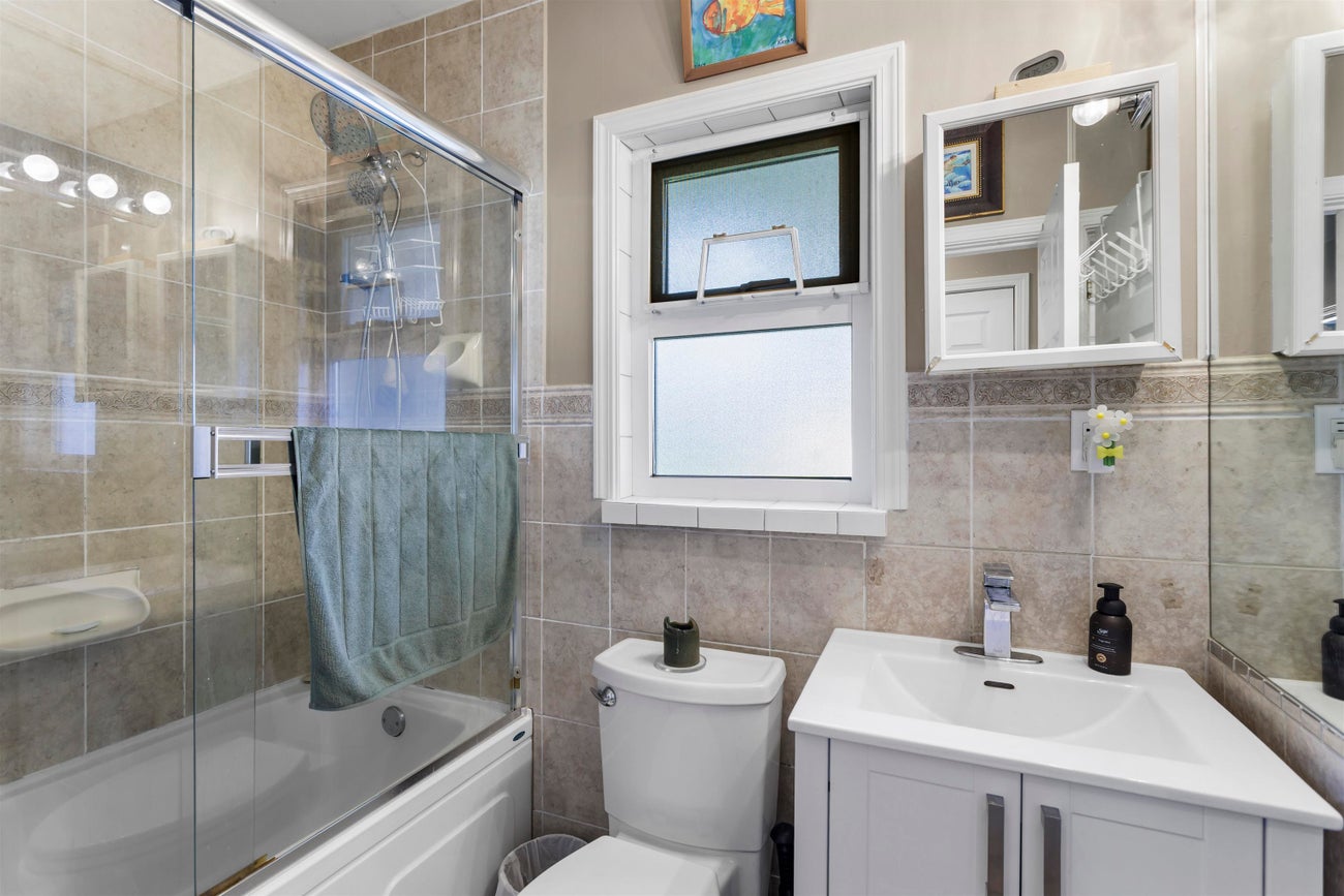 1419 Austin Avenue - Central Coquitlam Single Family Residence for Sale, 5 Bedrooms (R3097390)# - 19